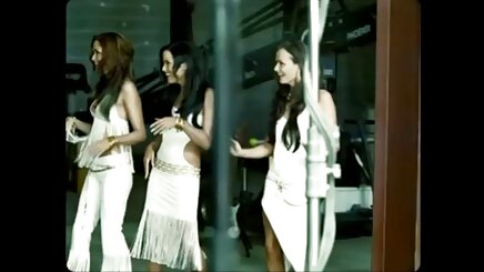 Đức MẸ nhận được da seo k che đen