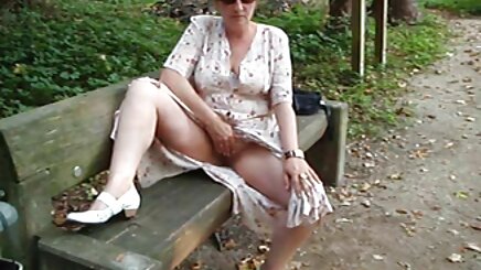 Dr xnxx k che Florence trong văn phòng của cô bởi một số người