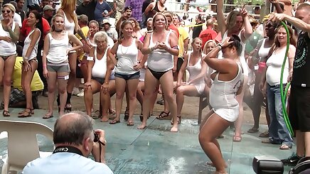 Hấp dẫn niên cheat âm bị phá hủy bởi sẽ k che những người lớn