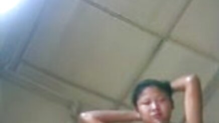 Emma Watson-thủ dâm trong phim sex full hd k che phòng tắm